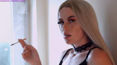 Jaimeylee chain smoking corks makeup movie