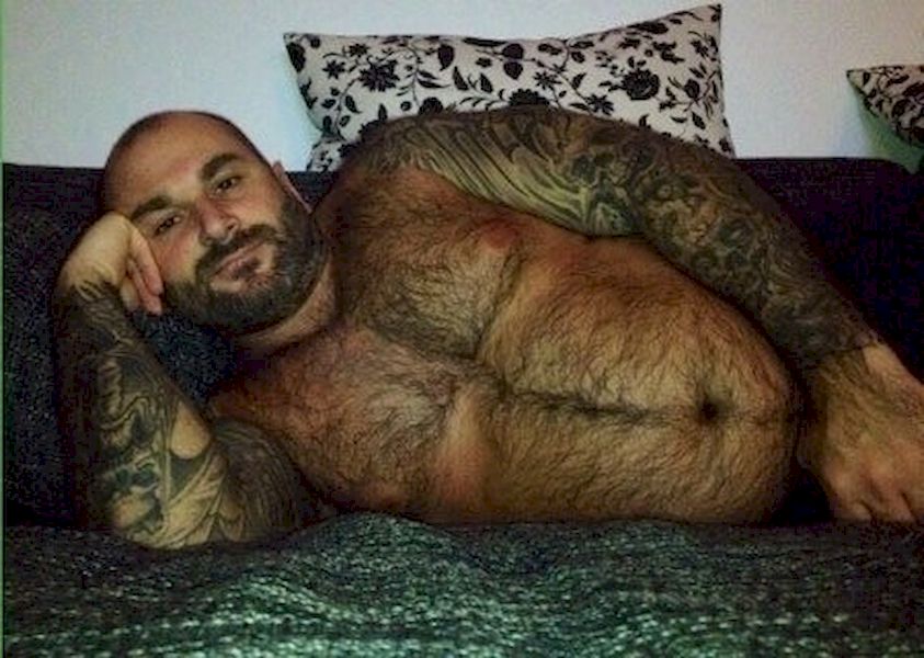 Hairy muscle bear porn